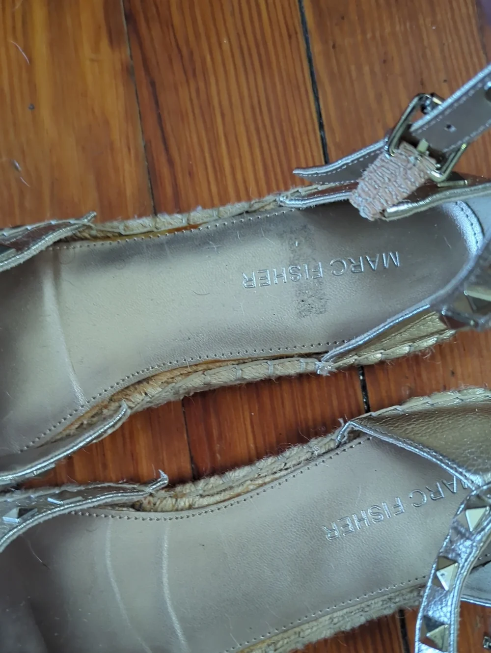 Women's Marc Fisher Gold Metallic Stud Espadrille Flats with Ankle Strap Sz 9